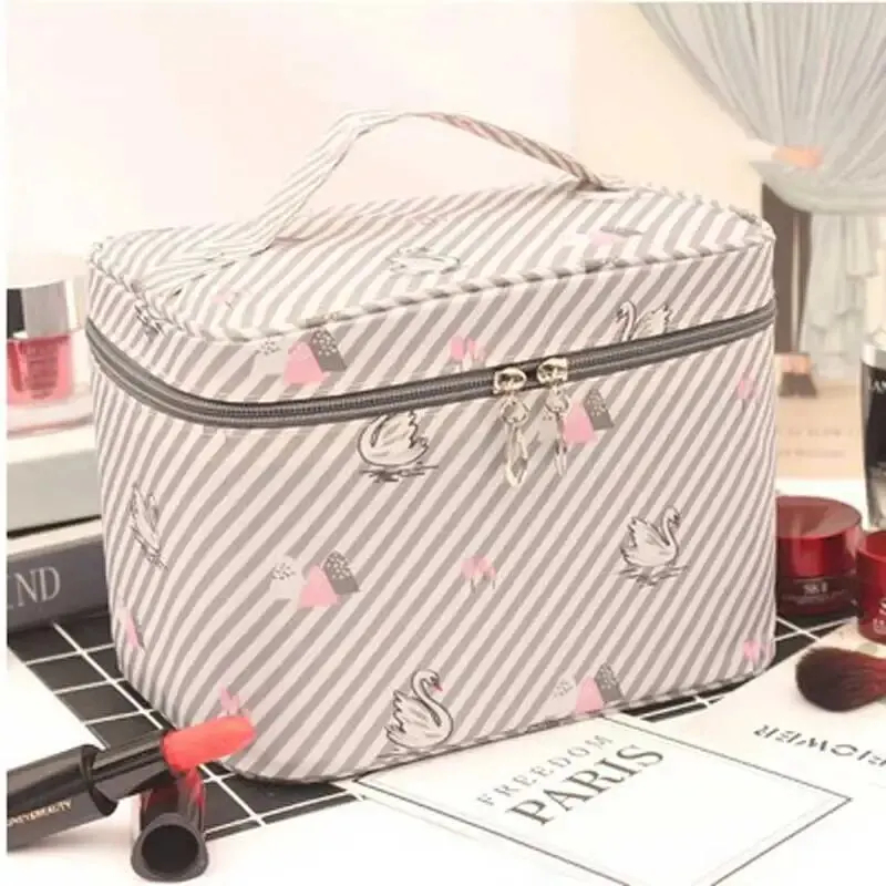 Large-capacity Makeup Bag with - Beauty Makeup Box Set reseña y precio